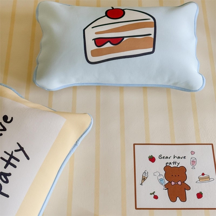 91家纺网 家纺一手货源 找家纺 顾里家纺 2025春夏新款Chic风冰感纤维软席凉席席子 干杯小熊