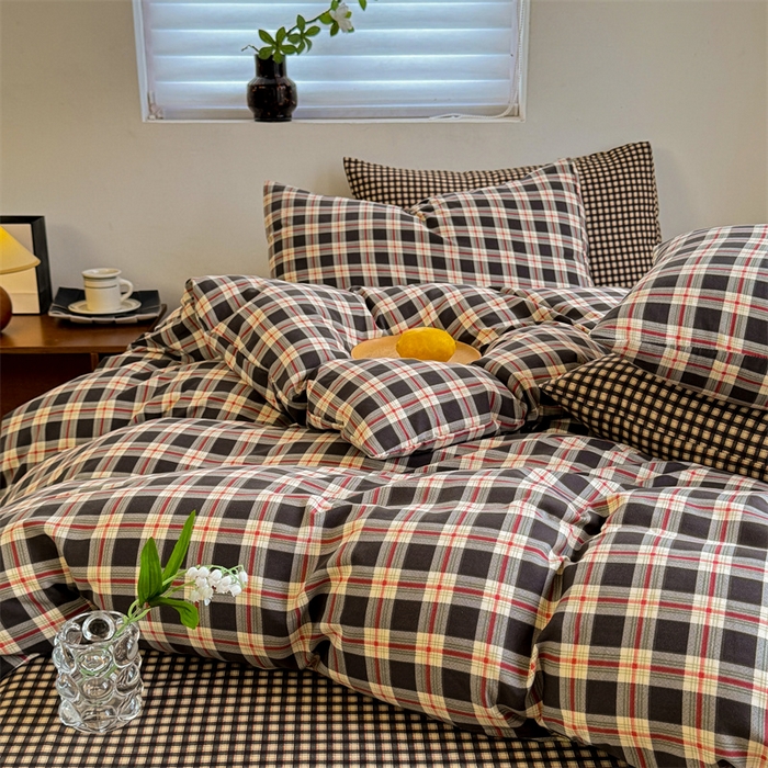 91家纺网 家纺一手货源 找家纺 多品家纺 2025新款简约复古风水洗棉格子单被套被套单件 柏林