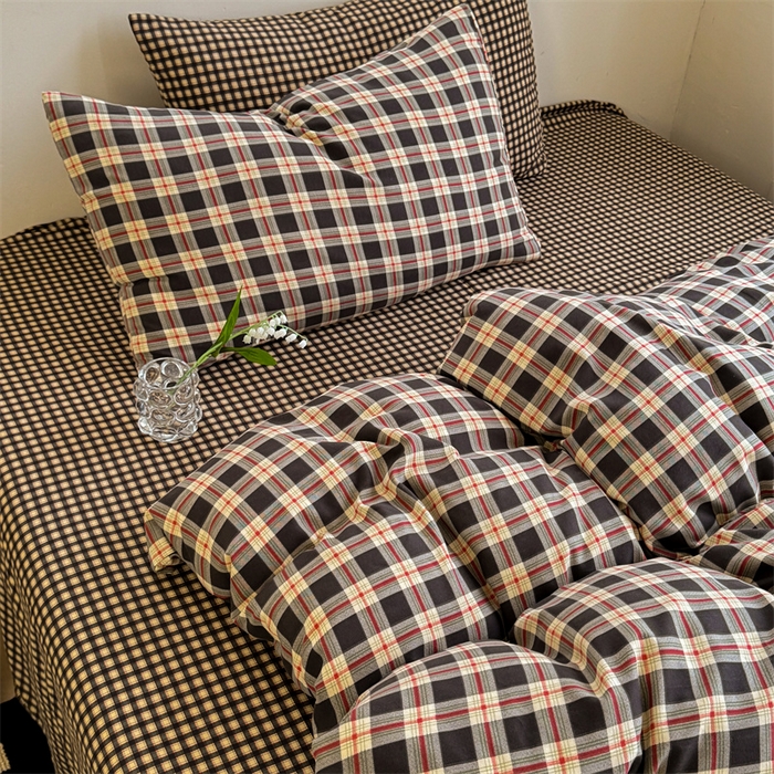 91家纺网 家纺一手货源 找家纺 多品家纺 2025新款简约复古风水洗棉格子单被套被套单件 柏林