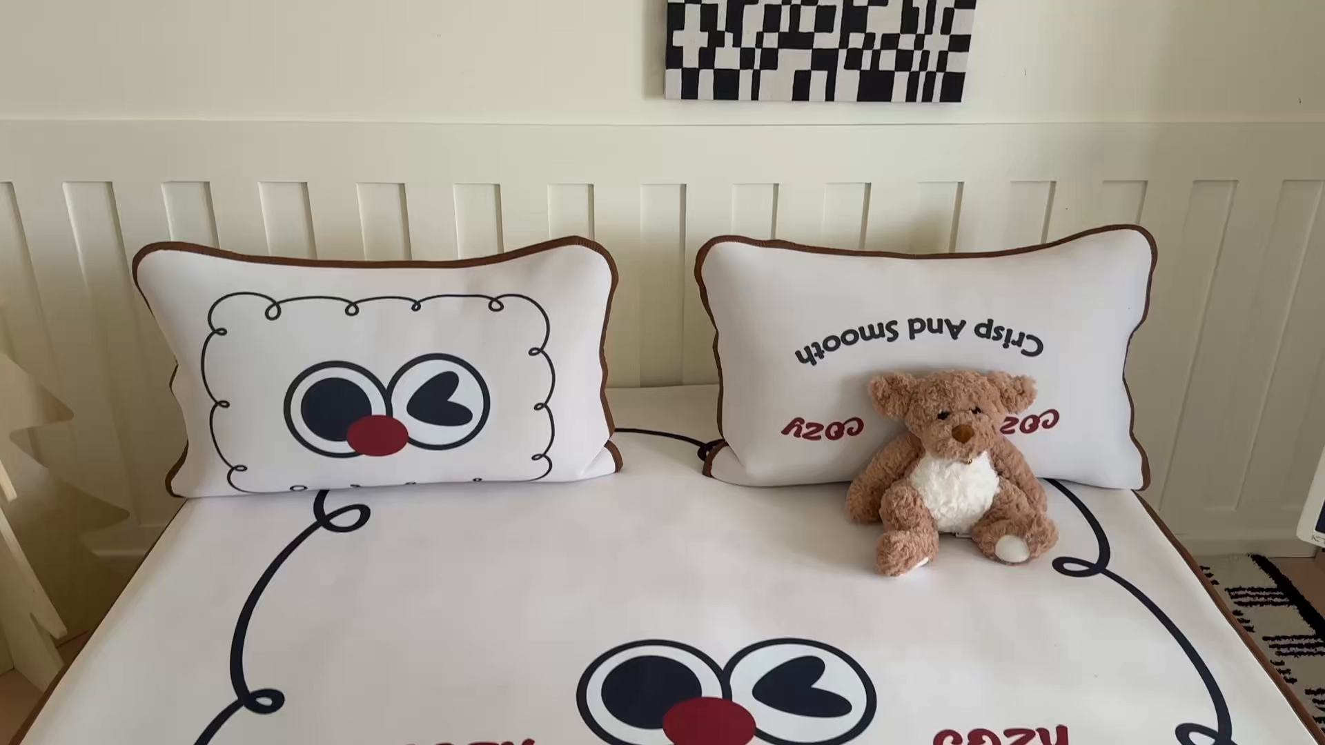 91家纺网 家纺一手货源 找家纺 顾里家纺 2025春夏新款Chic风冰感纤维软席凉席席子 搞怪大眼