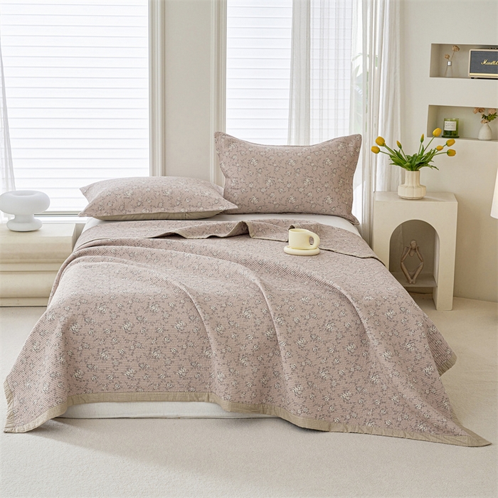 91家纺网 家纺一手货源 找家纺 洽想家 2025新款里外夹棉新疆棉花水洗床盖A1系列 绮梦 床盖