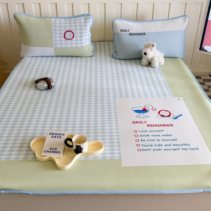 91家纺网 家纺一手货源 找家纺 顾里家纺 2025春夏新款Chic风冰感纤维软席凉席席子 假期日记