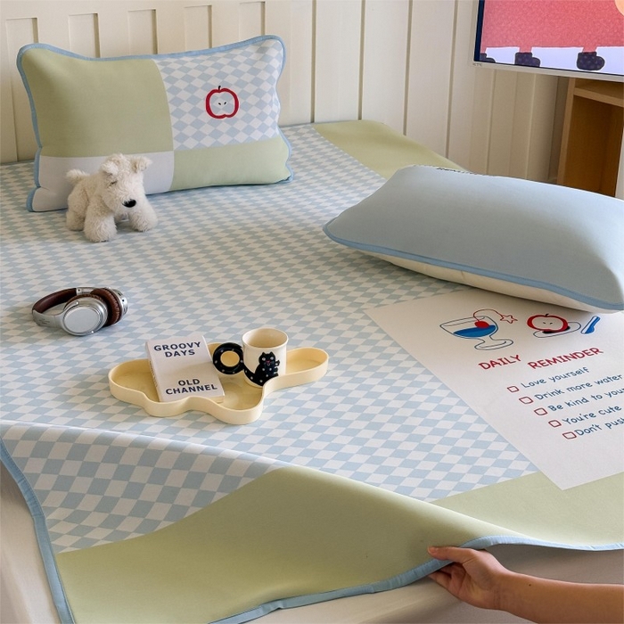 91家纺网 家纺一手货源 找家纺 顾里家纺 2025春夏新款Chic风冰感纤维软席凉席席子 假期日记