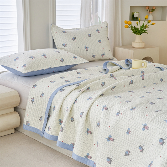 91家纺网 家纺一手货源 找家纺 洽想家 2025新款里外夹棉新疆棉花水洗床盖A1系列 劳伦小象 床盖