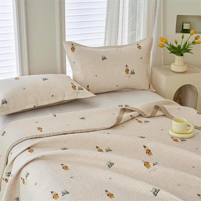 91家纺网 家纺一手货源 找家纺 洽想家 2025新款里外夹棉新疆棉花水洗床盖A1系列 兔梦园 床盖