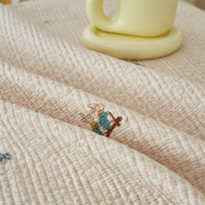 91家纺网 家纺一手货源 找家纺 洽想家 2025新款里外夹棉新疆棉花水洗床盖A1系列 兔梦园 床盖