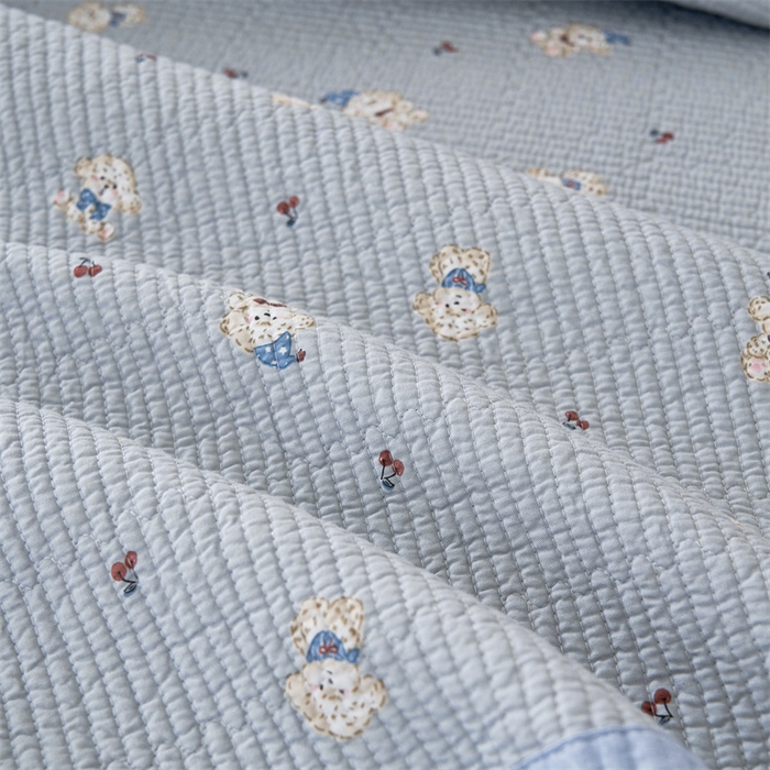 91家纺网 家纺一手货源 找家纺 洽想家 2025新款里外夹棉新疆棉花水洗床盖A1系列 奶油小狗 床盖