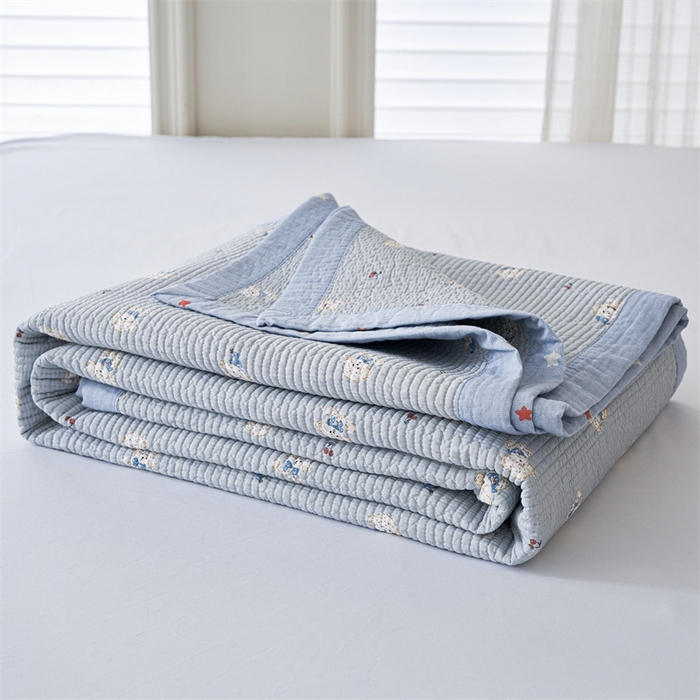 91家纺网 家纺一手货源 找家纺 洽想家 2025新款里外夹棉新疆棉花水洗床盖A1系列 奶油小狗 床盖