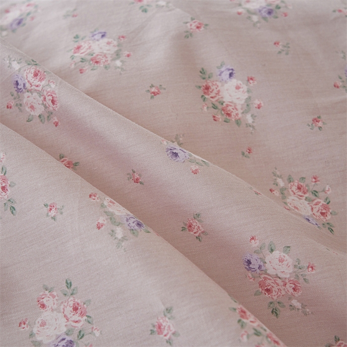 91家纺网 家纺一手货源 找家纺 洽想家 2025新款里外夹棉新疆棉花水洗床盖A1系列 粉黛