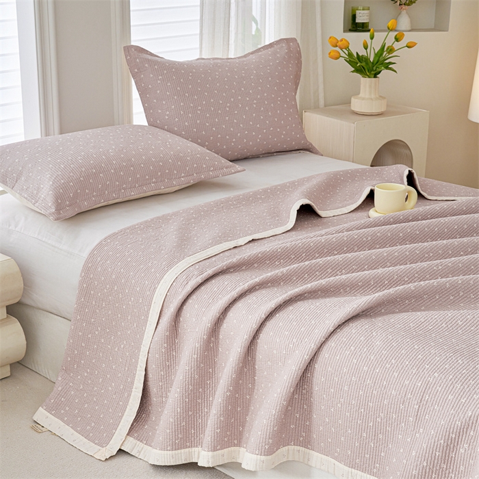 91家纺网 家纺一手货源 找家纺 洽想家 2025新款里外夹棉新疆棉花水洗床盖A1系列 樱桃粉 床盖