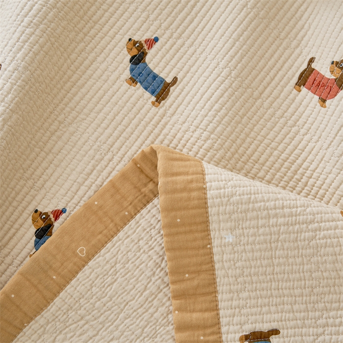 91家纺网 家纺一手货源 找家纺 洽想家 2025新款里外夹棉新疆棉花水洗床盖A1系列 班长狗 床盖