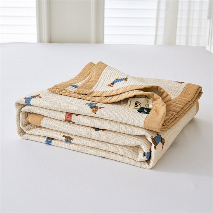 91家纺网 家纺一手货源 找家纺 洽想家 2025新款里外夹棉新疆棉花水洗床盖A1系列 班长狗 床盖