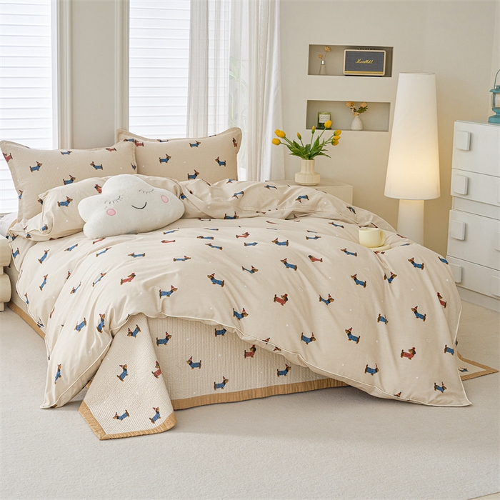 91家纺网 家纺一手货源 找家纺 洽想家 2025新款里外夹棉新疆棉花水洗床盖A1系列 班长狗