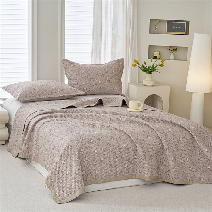 91家纺网 家纺一手货源 找家纺 洽想家 2025新款里外夹棉新疆棉花水洗床盖A1系列 绮梦 床盖