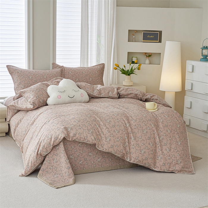 91家纺网 家纺一手货源 找家纺 洽想家 2025新款里外夹棉新疆棉花水洗床盖A1系列 绮梦