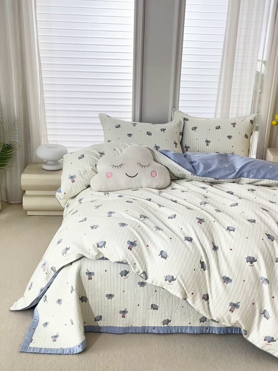 91家纺网 家纺一手货源 找家纺 洽想家 2025新款里外夹棉新疆棉花水洗床盖A1系列 劳伦小象