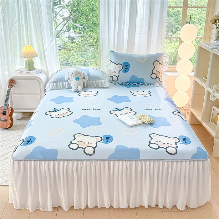 91家纺网 家纺一手货源 找家纺 康纳利 2025新款碳光冰丝席床裙款凉席软凉席 复合冰丝床裙款-幸运熊