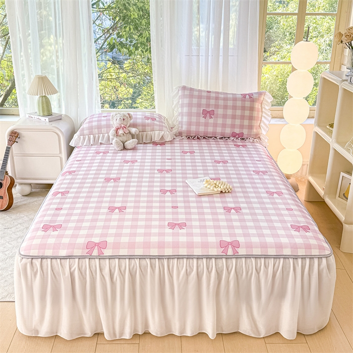 91家纺网 家纺一手货源 找家纺 康纳利 2025新款碳光冰丝席床裙款凉席软凉席 复合冰丝床裙款-心语