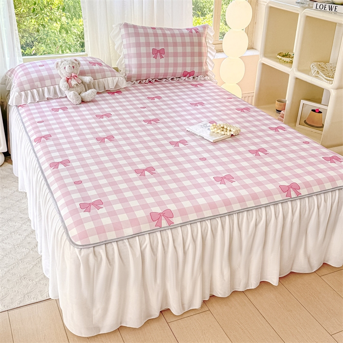 91家纺网 家纺一手货源 找家纺 康纳利 2025新款碳光冰丝席床裙款凉席软凉席 复合冰丝床裙款-心语