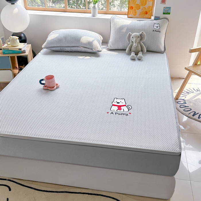 91家纺网 家纺一手货源 找家纺 千朵 2025新款冰豆豆绣花凉席 围巾狗