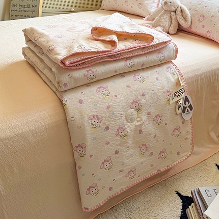 91家纺网 家纺一手货源 找家纺 （总）晚爱家纺（原晚安家居）  2025新款A类母婴级云感双层纱三角针夏被贝壳边夏凉被春夏贝壳绣【可提供买家秀】