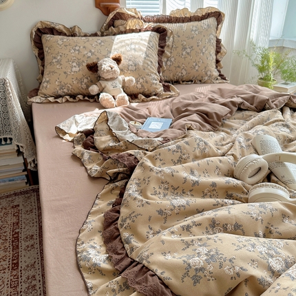 91家纺网 家纺一手货源 找家纺 轻奢坊 2025新款复古风双层纱水洗棉夏被四件套 夏被-莫奈