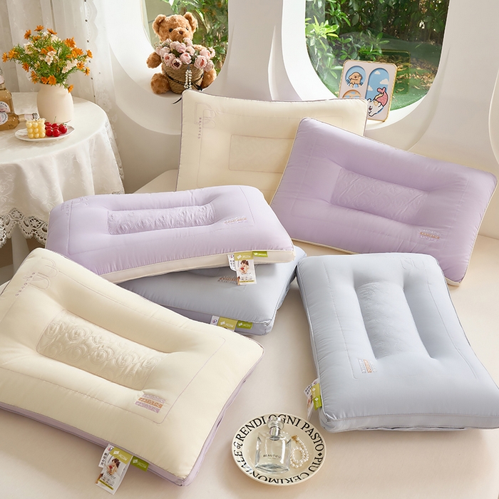 91家纺网 家纺一手货源 找家纺 （总）幸运草 2025新款轻奢立体亲肤枕头 成人家用护颈椎助眠枕芯