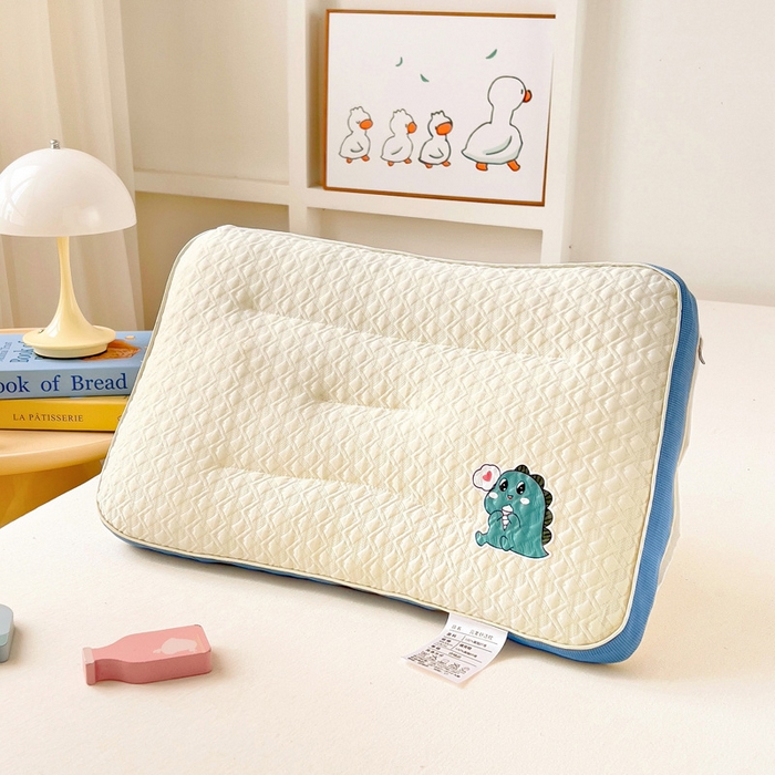 91家纺网 家纺一手货源 找家纺 （总）乐秀家纺 2025新款儿童卡通云柔舒适枕芯幼儿园午睡枕头枕芯