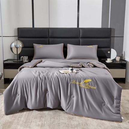 91家纺网 家纺一手货源 找家纺 （总）缦绣阁家纺 2025春夏新款水洗真丝刺绣夏被凉感丝夏被冰淇淋夏凉被空调被