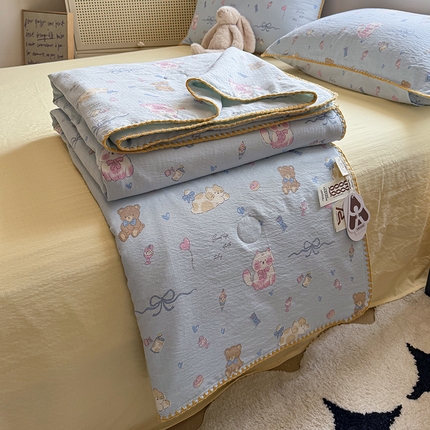 91家纺网 家纺一手货源 找家纺 （总）晚爱家纺（原晚安家居）  2025新款A类母婴级云感双层纱三角针夏被贝壳边夏凉被春夏贝壳绣【可提供买家秀】