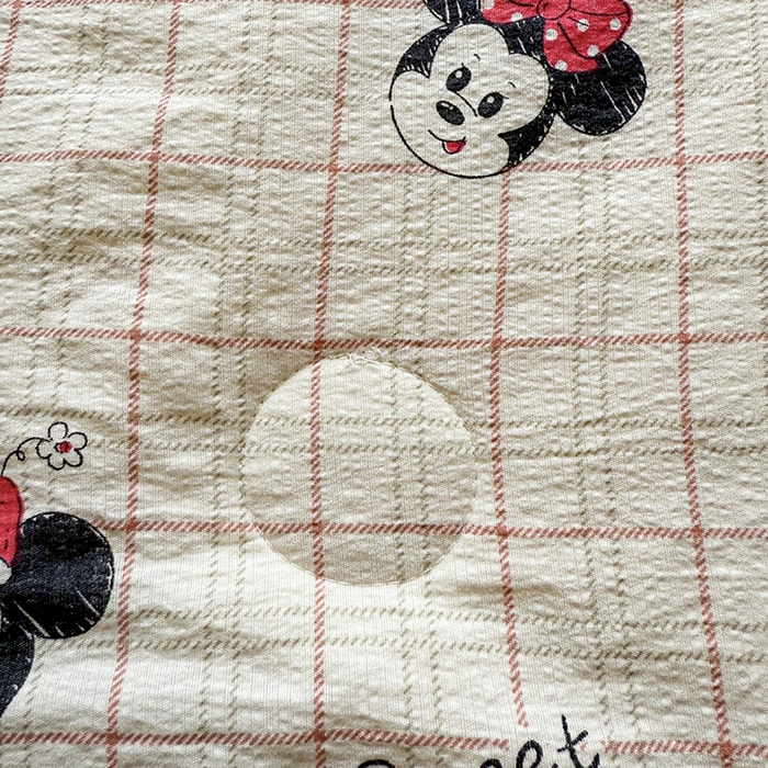 91家纺网 家纺一手货源 找家纺 晚爱家纺（原晚安家居）  2025新款A类母婴级云感双层纱三角针夏被贝壳边夏凉被春夏贝壳绣【可提供买家秀】 格子米奇