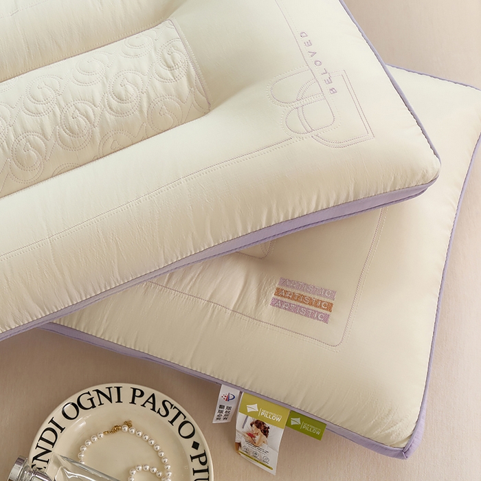 91家纺网 家纺一手货源 找家纺 （总）幸运草 2025新款轻奢立体亲肤枕头 成人家用护颈椎助眠枕芯