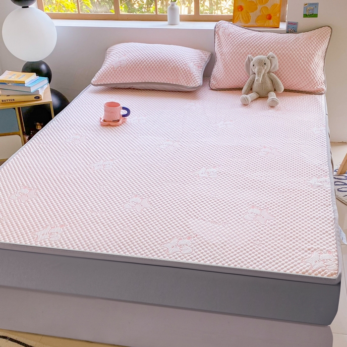 91家纺网 家纺一手货源 找家纺 千朵 2025新款凉感PE冰豆豆提花床笠款凉席 星星兔粉