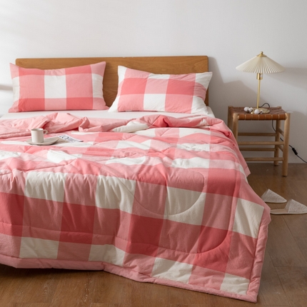 91家纺网 家纺一手货源 找家纺 （总）缦绣阁家纺 2025春夏新款无印风格子夏凉被亲肤柔软裸睡级色织水洗棉大豆夏被空调被可机洗凉感夏被