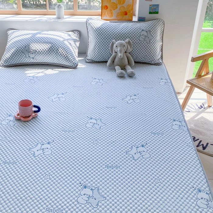 91家纺网 家纺一手货源 找家纺 千朵 2025新款凉感PE冰豆豆提花床笠款凉席 星星兔蓝