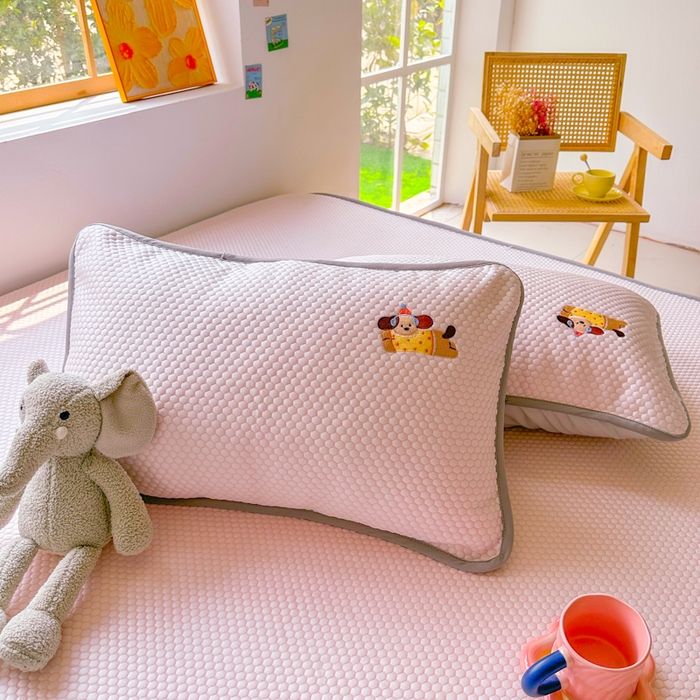 91家纺网 家纺一手货源 找家纺 （总）千朵 2025新款冰豆豆绣花凉席