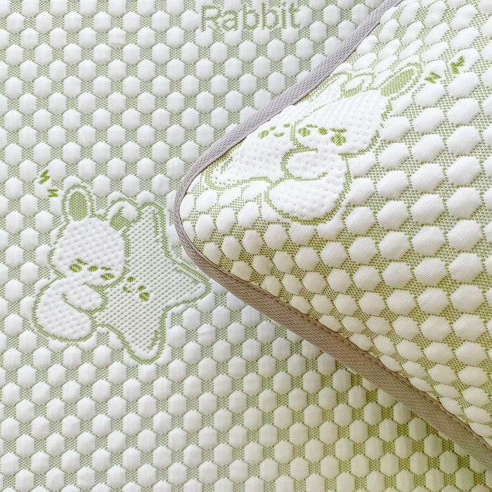 91家纺网 家纺一手货源 找家纺 千朵 2025新款凉感PE冰豆豆提花床笠款凉席 星星兔绿