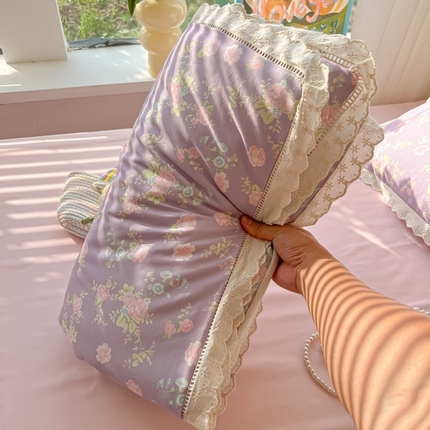 91家纺网 家纺一手货源 找家纺 （总）子钦家纺 2025新款韩版碎花法式风情花边水洗棉夏被夏凉被空调被四件套-风格二