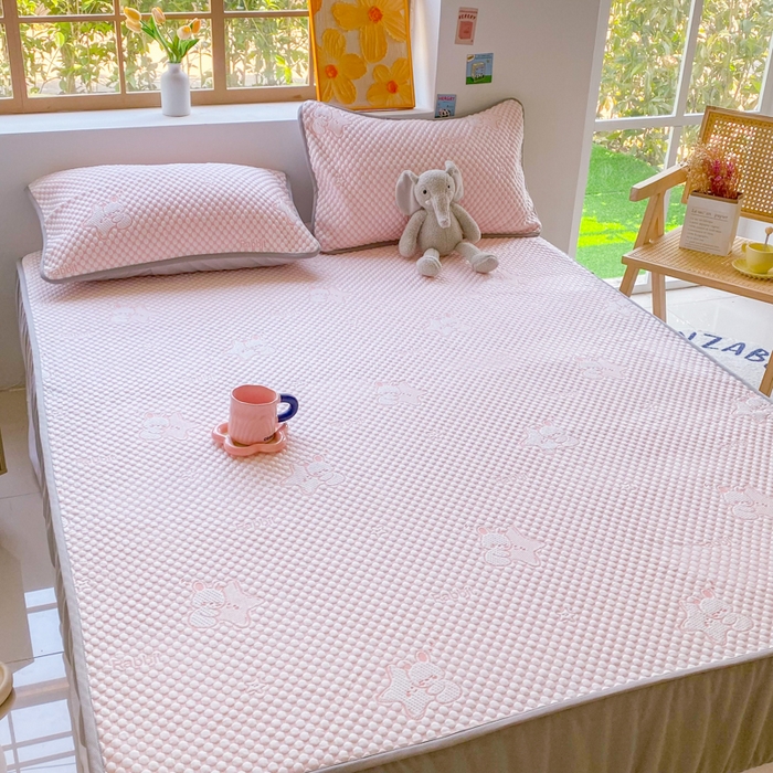 91家纺网 家纺一手货源 找家纺 千朵 2025新款凉感PE冰豆豆提花床笠款凉席 星星兔粉