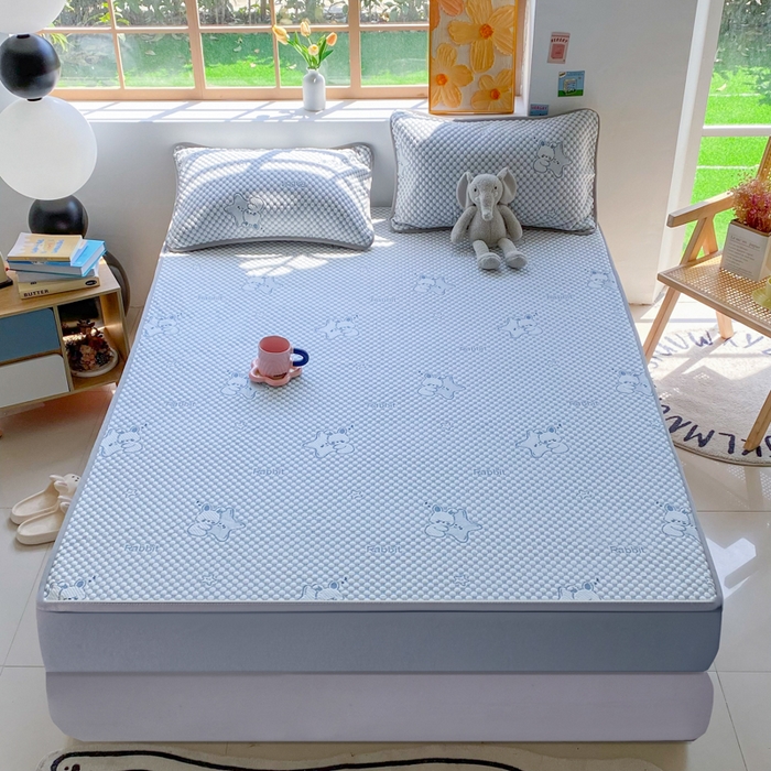 91家纺网 家纺一手货源 找家纺 千朵 2025新款凉感PE冰豆豆提花床笠款凉席 星星兔蓝