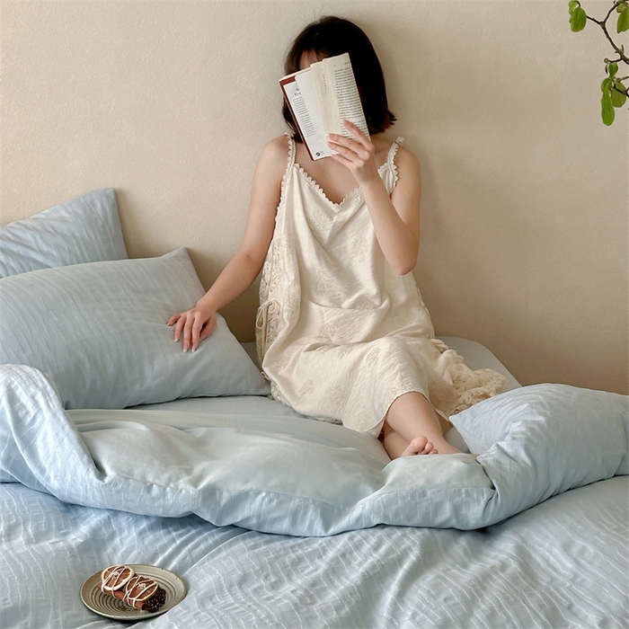 91家纺网 家纺一手货源 找家纺 梦享生活家居 2025新款色织三层提花人字纹面料四件套-青春系列恋青春天蓝