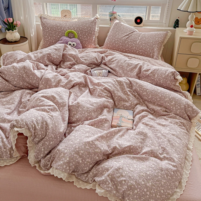 91家纺网 家纺一手货源 找家纺 2025新款云感木棉皱皱双层纱全棉花边四件套 山野栀子