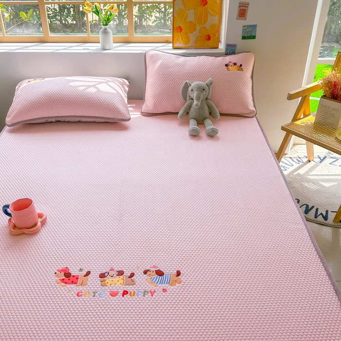 91家纺网 家纺一手货源 找家纺 （总）千朵 2025新款冰豆豆绣花凉席