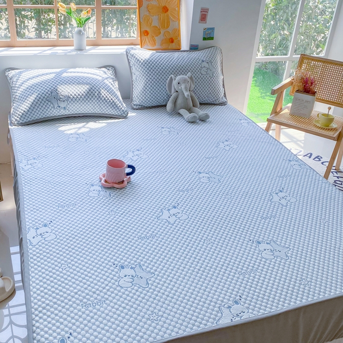 91家纺网 家纺一手货源 找家纺 千朵 2025新款凉感PE冰豆豆提花床笠款凉席 星星兔蓝