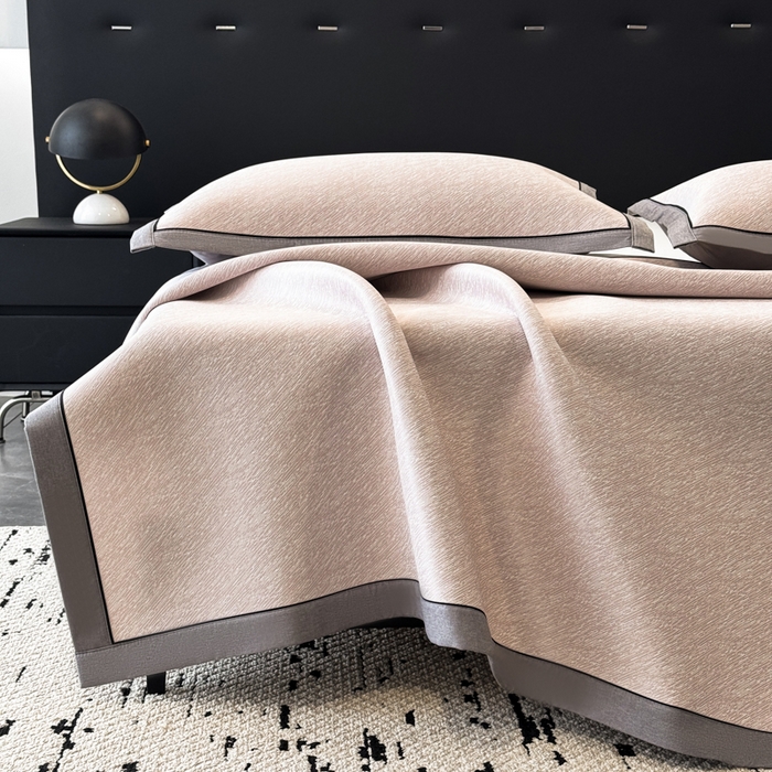 91家纺网 家纺一手货源 找家纺 九花鹿 2025新款凉感肌理纹冰丝席-床席款 肌理纹(豆沙）