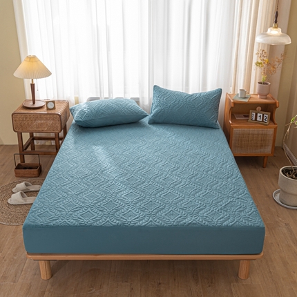 91家纺网 家纺一手货源 找家纺 （总）缦绣阁家纺 2025新款简约纯色水洗棉防水夹棉床笠三件套立体压花床垫保护套跨镜外贸可定制