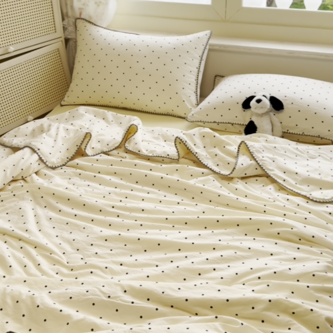 91家纺网 家纺一手货源 找家纺 晚爱家纺（原晚安家居）  2025新款A类母婴级云感双层纱三角针夏被贝壳边夏凉被春夏贝壳绣【可提供买家秀】 波点灰