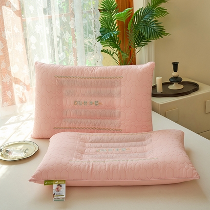 91家纺网 家纺一手货源 找家纺 （总）幸运草 2025新款仙丝本草绗绣枕头 单人成人家用护颈枕枕芯