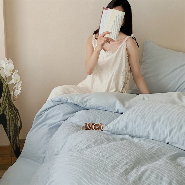 91家纺网 家纺一手货源 找家纺 梦享生活家居 2025新款色织三层提花人字纹面料四件套-青春系列恋青春天蓝