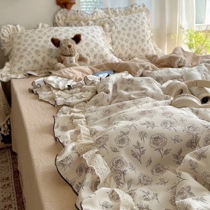 91家纺网 家纺一手货源 找家纺 轻奢坊 2025新款复古风双层纱水洗棉夏被四件套 夏被-玫瑰